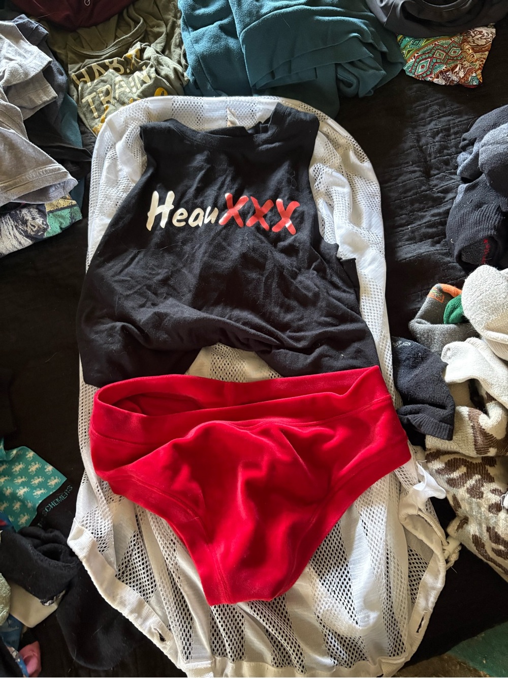 Heaux Apparel Women’s Pole Set in Black and Red